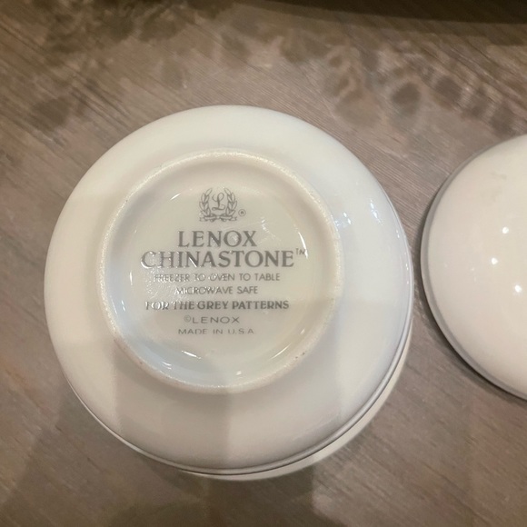 Lenox Chinastone "For The Grey Patterns" Sugar Bowl With Lid. - Picture 4 of 4